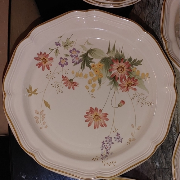 Mikasa Samantha Serving Bowl & Soup bowl - Picture 6 of 9